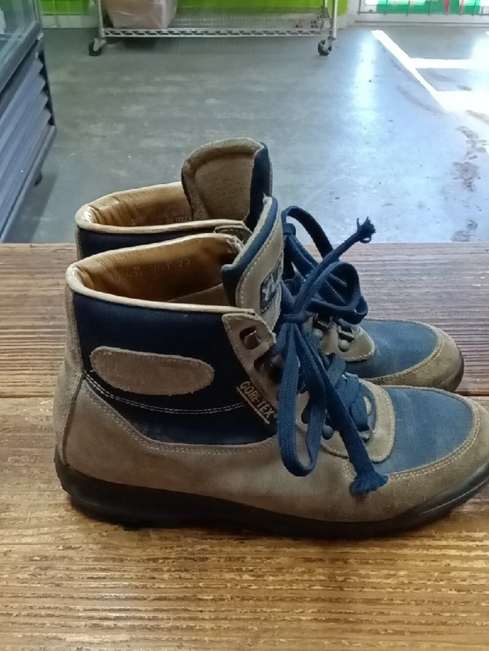 Vasque Brown Suede and Navy Canvas Hiking Boots Vintage Italian-made